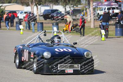 media/Feb-20-2022-Cal Club SCCA Super Tour (Sun) [[acf328f404]]/Group 2/Grid and Straight/